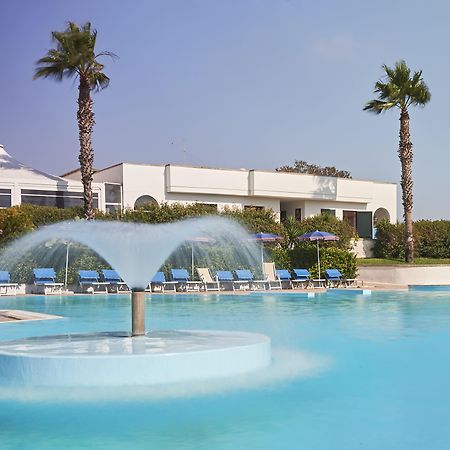 Alba Azzurra - Cdshotels Torre dell'Orso Eksteriør billede