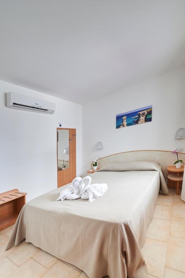 Alba Azzurra - Cdshotels Torre dell'Orso Eksteriør billede