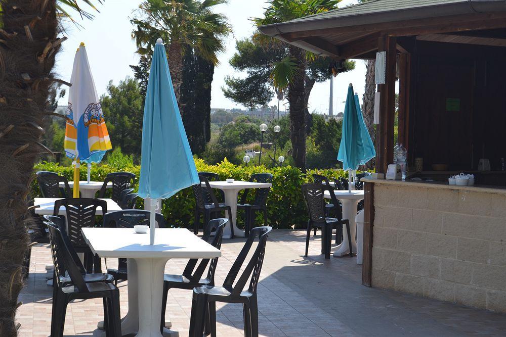 Alba Azzurra - Cdshotels Torre dell'Orso Eksteriør billede